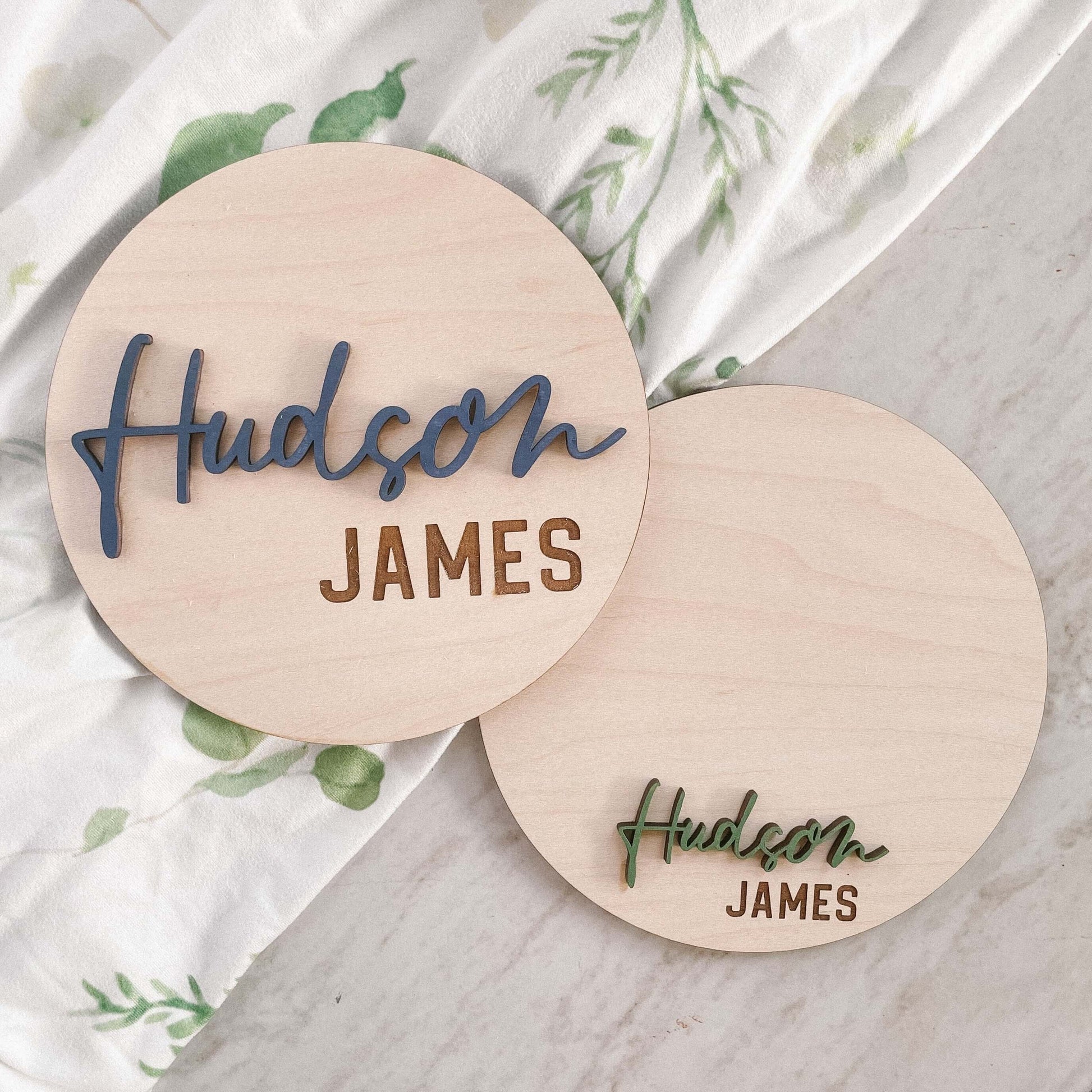 Name announcement and footprint photo prop for newborn photos, baby shower gifts, gender reveal