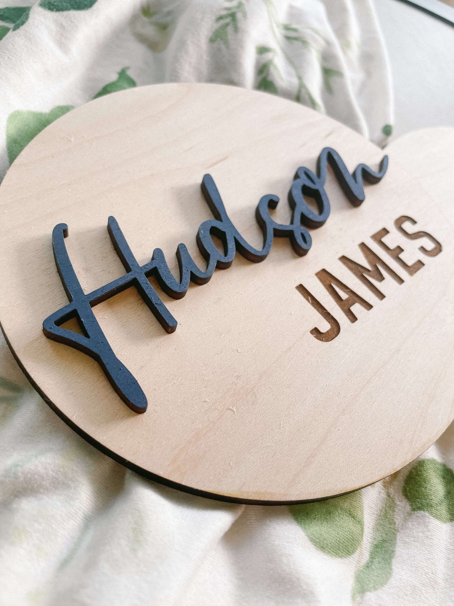 Name announcement and footprint photo prop for newborn photos, baby shower gifts, gender reveal